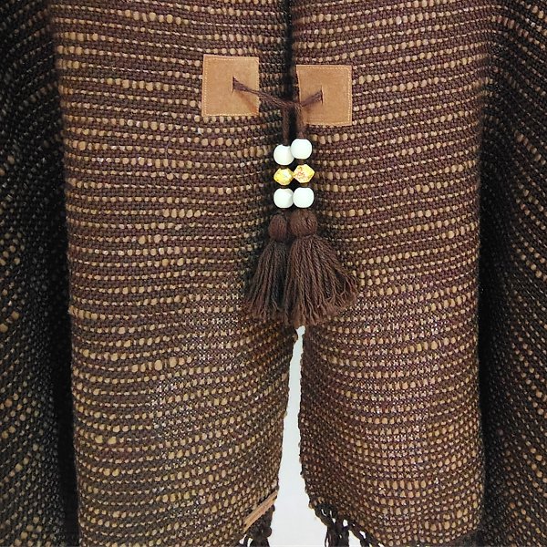 Ponchos tejidos en telar Chupud artesanales